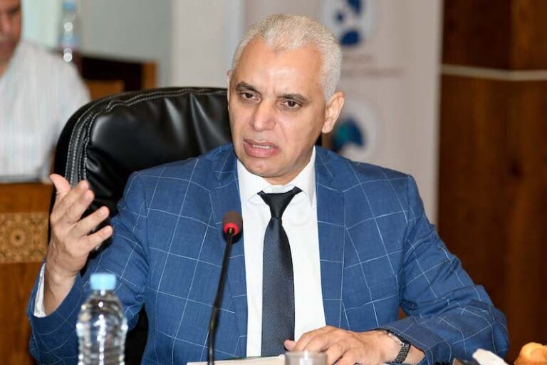خالد آيت الطالب، الذي عينه صاحب الجلالة الملك محمد السادس، واليا لجهة فاس - مكناس وعاملا على عمالة فاس، يبلغ من العمر 58 سنة.