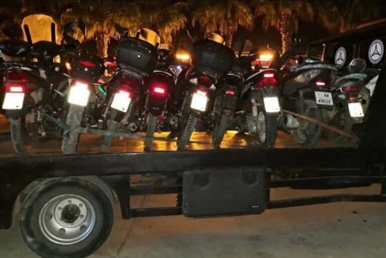 توقيف 17 شخصا، من بينهم أربعة موظفين عموميين