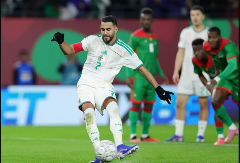 المنتخب الجزائري يتأهل إلى ثمن النهائي بفوزه على بوركينافاسو