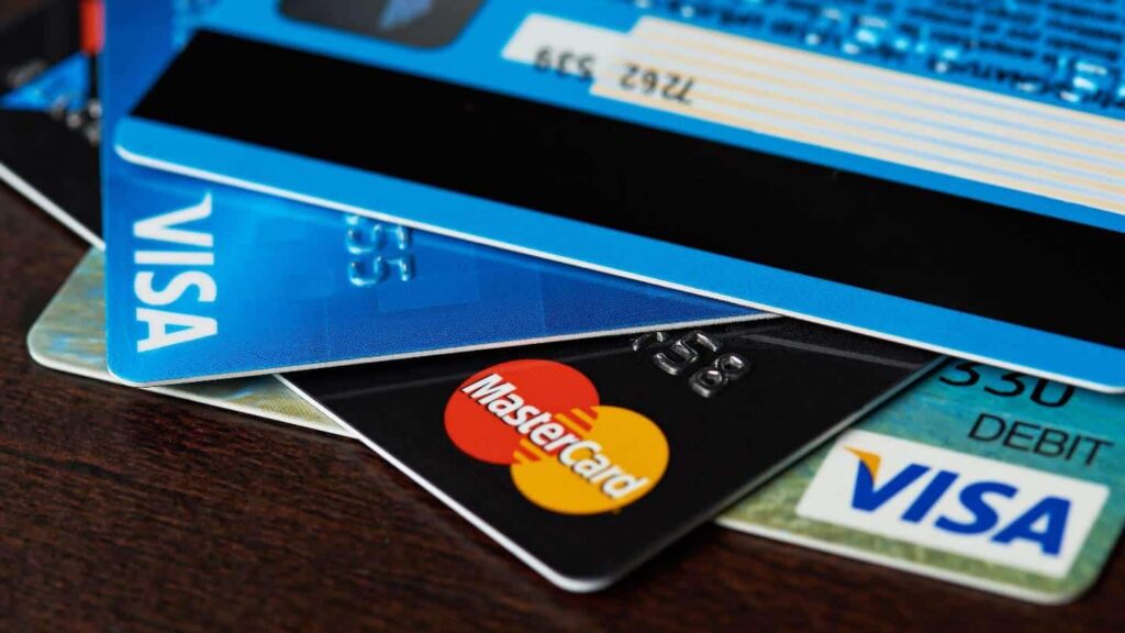 تسهيلات جديدة لإنجاز عمليات صرف العملات بواسطة البطاقات البنكية الدولية