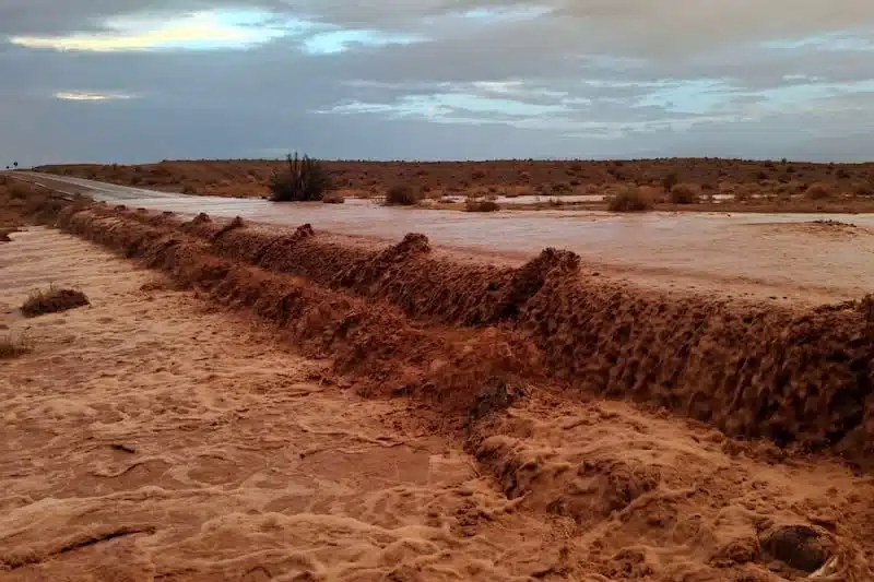 العثور على جثتين من ضحايا سيول تنغير واستمرار عمليات البحث عن المفقودين آخرين
