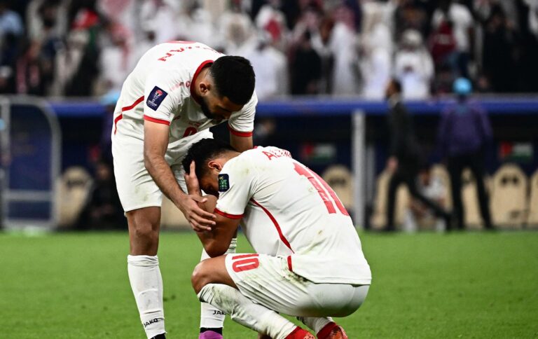 كأس العرب.. تجاهل لاعبي الأردن لمصافحة السكتيوي يثير الجدل