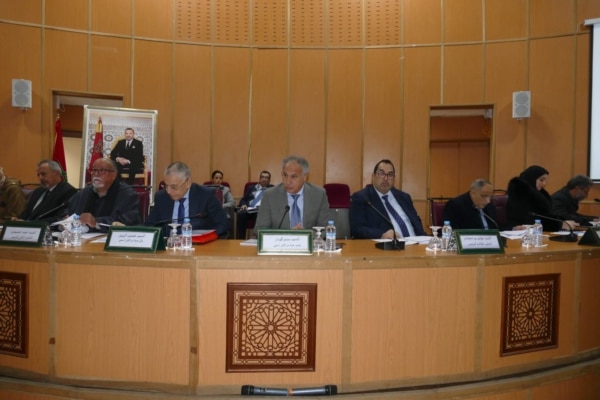 مجلس جهة مراكش آسفي يصادق على مشاريع مهمة للسدود والتنمية والبنيات التحتية الرياضية