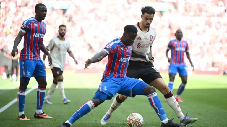 مانشستر سيتي ينافس ليفربول في التعاقد مع المدافع الدولي مارك غويهي