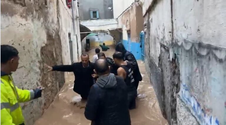 التساقطات الرعدية الاستثنائية