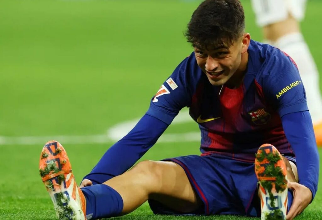 لاعب وسط نادي برشلونة بيدري