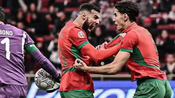 أكرد يوضح حقيقة الخلاف مع مزراوي بعد جدل مباراة جزر القمر