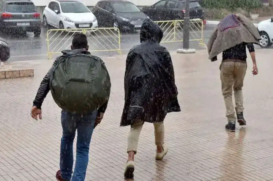 سوء الأحوال الجوية تُعلق الدراسة بإنزكان أيت ملول