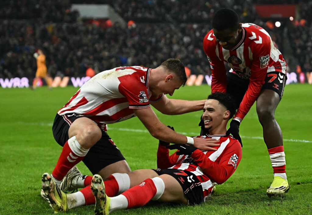 الدوري الإنجليزي.. شمس الدين طالبي يساهم في فوز فريق سندرلاند على بيرنلي