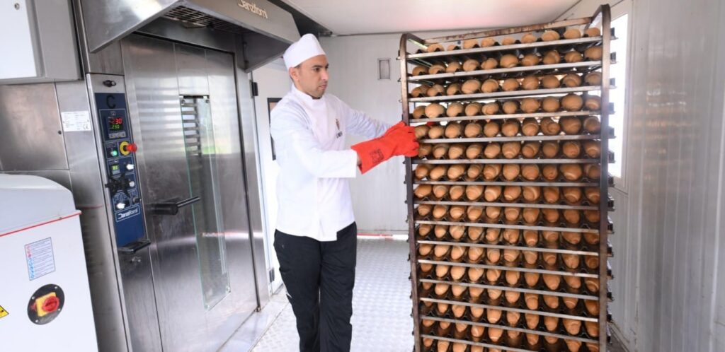 القصر الكبير.. المديرية العامة للأمن الوطني تعبئ وحدتين متنقلتين لتموين الساكنة المتضررة