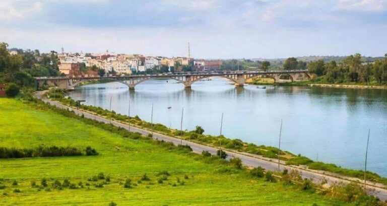 أزمور.. التساقطات المطرية تعيد التدفق الطبيعي لمياه وادي أم الربيع نحو المحيط الأطلسي