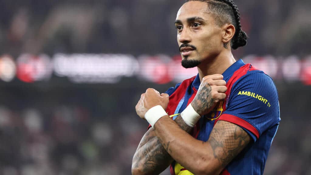 فليك يؤكد غياب رافينيا وراشفورد عن موقعة أتلتيكو في نصف نهائي كأس الملك