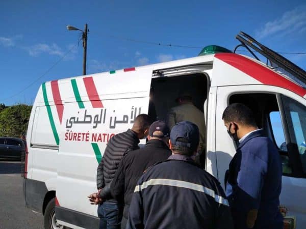 مواطن من جنسية سينغالية نشرة حمراء للأنتربول موضوع أمر دولي بإلقاء القبض
