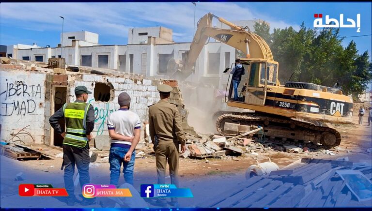 السلطات تهدم دوار "أولاد شايمة "بعين الشق