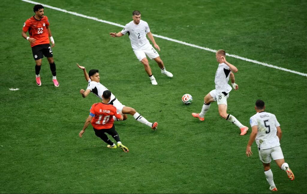 المنتخب المصري يحقق أول فوز في تاريخها بالمونديال وتقلب الطاولة على نيوزيلندا | إحاطة