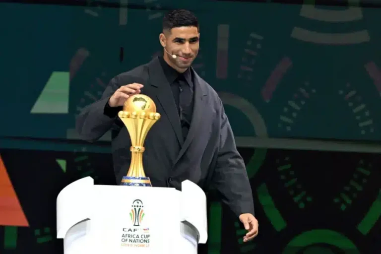 حكيمي يتفاعل مع قرار الكاف بتتويج المغرب بطلا لإفريقيا
