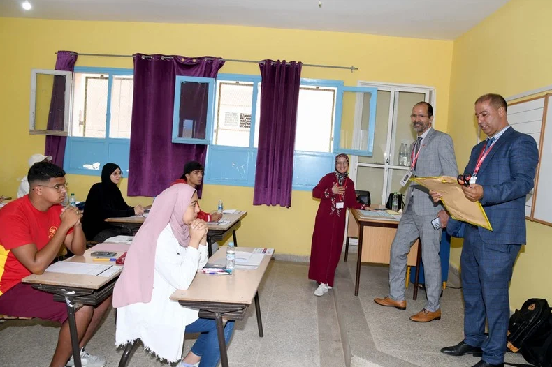 امتحانات الباكالوريا 2026.. تلاميذ يكشفون تباينا في صعوبة الفيزياء والعربية | إحاطة