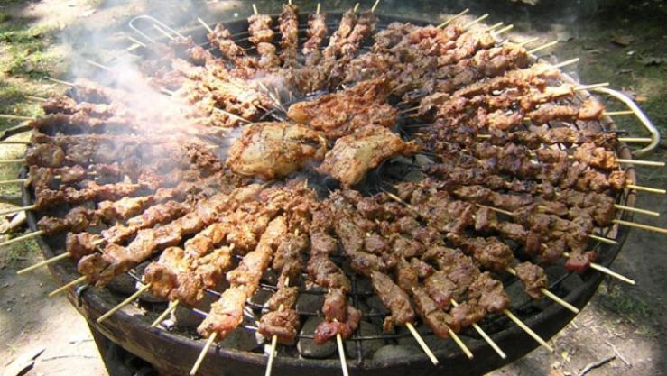 عيد الأضحى.. نصائح غذائية لتحضير وجبات صحية وتجنب التخمة | إحاطة