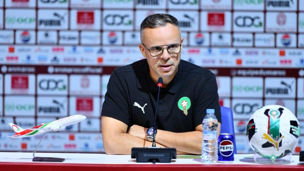 محمد وهبي خلال ندوة صحفية للمنتخب المغربي