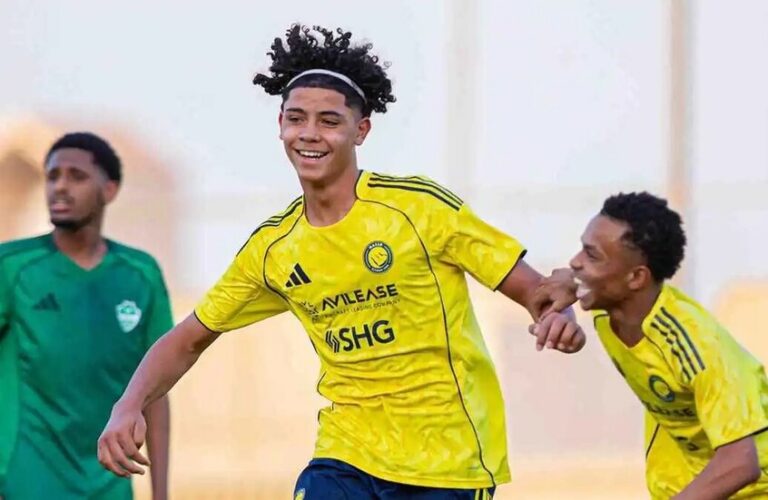 ريال مدريد يحسم موقفه من التعاقد مع نجل رونالدو