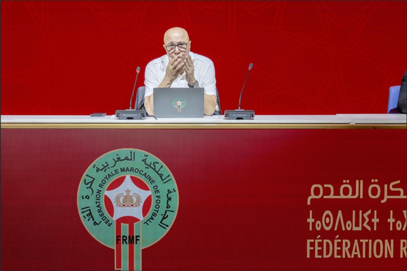 التكوين الكروي.. فتحي جمال:الرجاء والوداد في قلب استراتيجية الجامعة