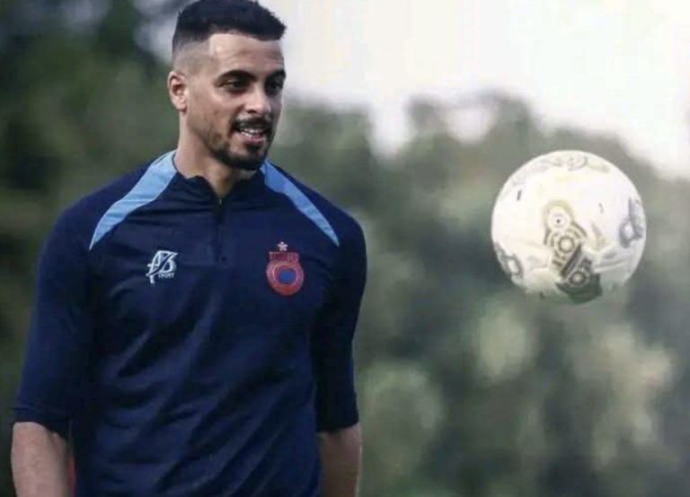يوسف المطيع ينتقد ظروف مباراة اتحاد العاصمة ويثير الجدل بعد إقصاء أولمبيك آسفي
