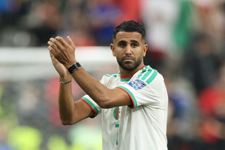 رياض محرز يعلن اعتزاله الدولي بعد إقصاء الجزائر من المونديال