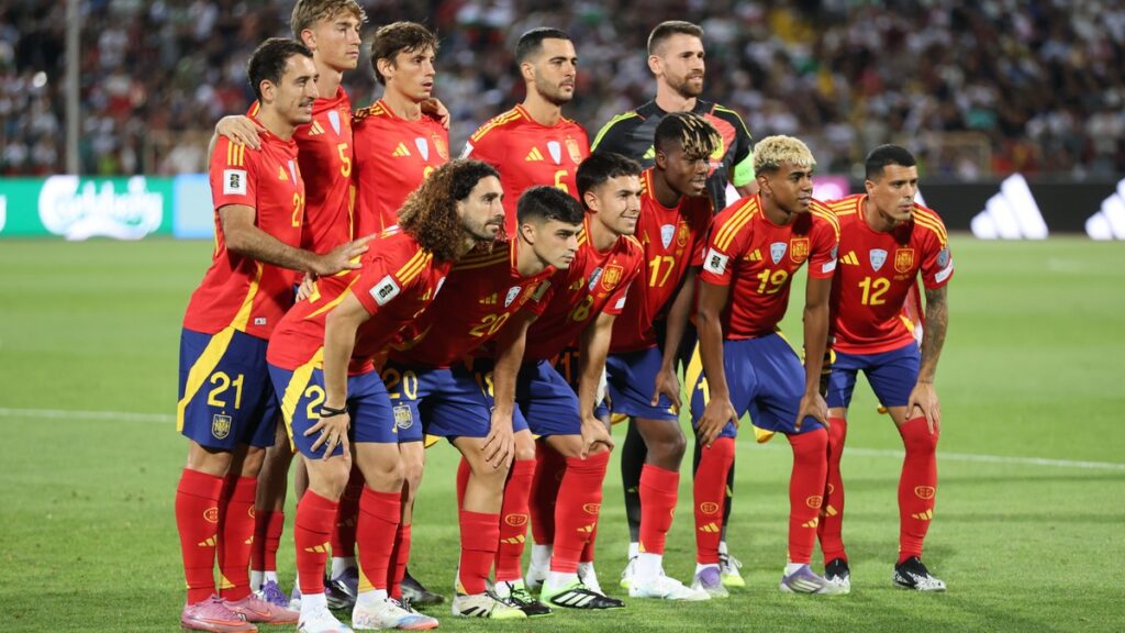 لامين يامال رفقة المنتخب الإسباني لكرة القدم
