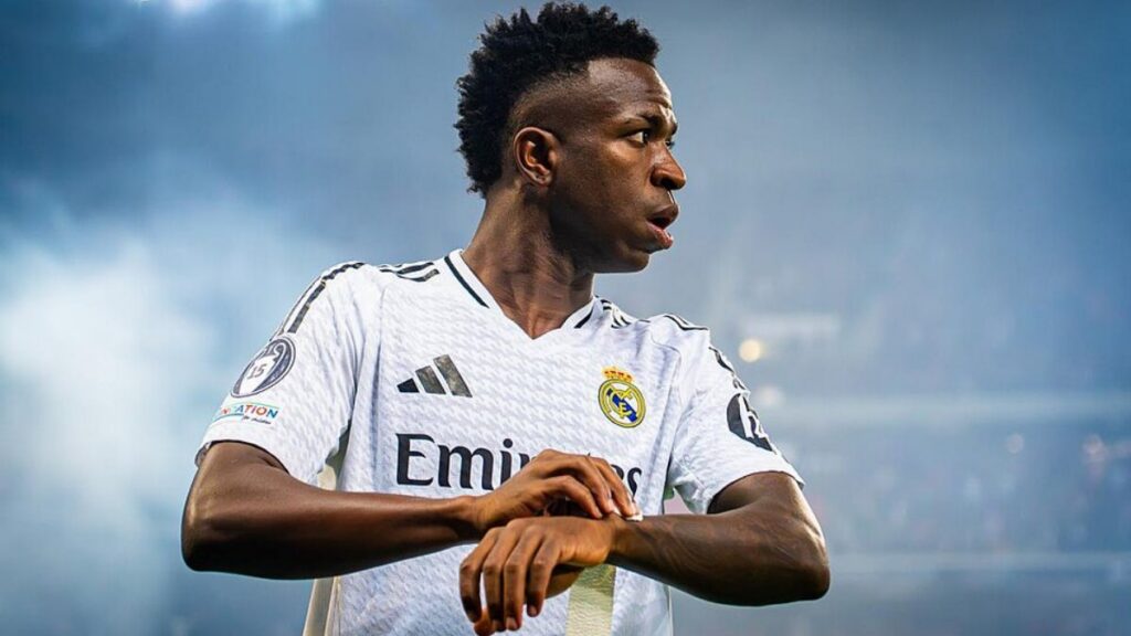 فينيسيوس جونيور بقميص ريال مدريد في صورة مرتبطة بتمديد عقده حتى 2032